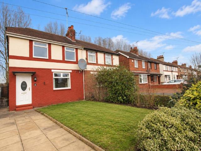 Sealand Road, Chester 3 bed semi detached house to rent £900 pcm £208 pw