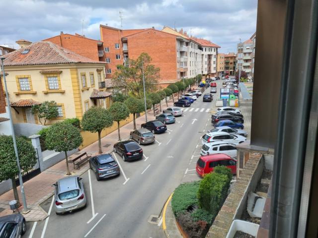 SEAMPLIO PISO EN EL CENTRO DE VALENCIA, SALÓN, COCINA, 4 HAB 2 BAÑOS, TRASTERO Y GARAJE