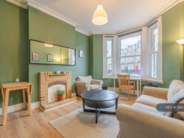 Searles Road, London, SE1 5 bed terraced house to rent £5,950 pcm £1,373 pw