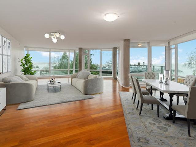 Apartment with terrace