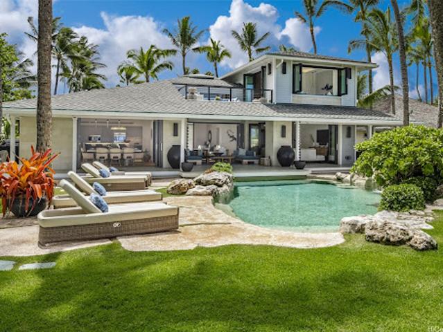 Seaside contemporary house with pool and terrace