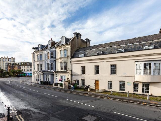 Seaside, Eastbourne BN22, 1 bed flat to rent, £950 pcm | PrimeLocation
