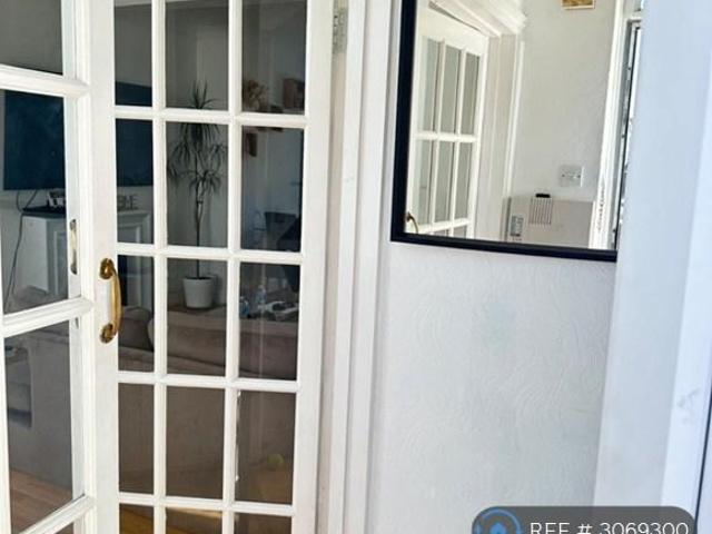 Seaside, Eastbourne, BN22 3 bed terraced house to rent £1,600 pcm £369 pw