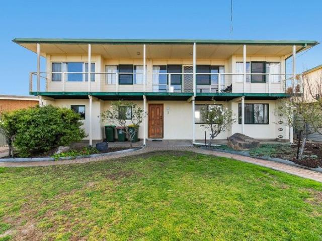 New Price ! Seaside Escape in Port Victoria