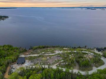 House for sale in Lunenburg - Terrace