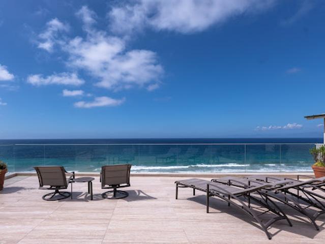 Seaside contemporary house with terrace