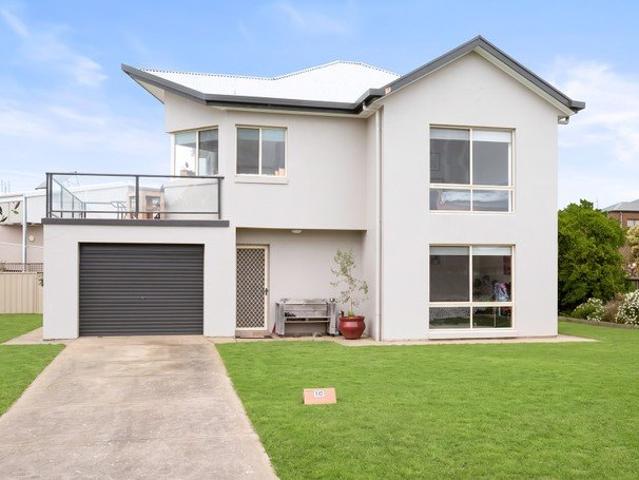 Seaside Living at 10 Alfred Court, Beachport