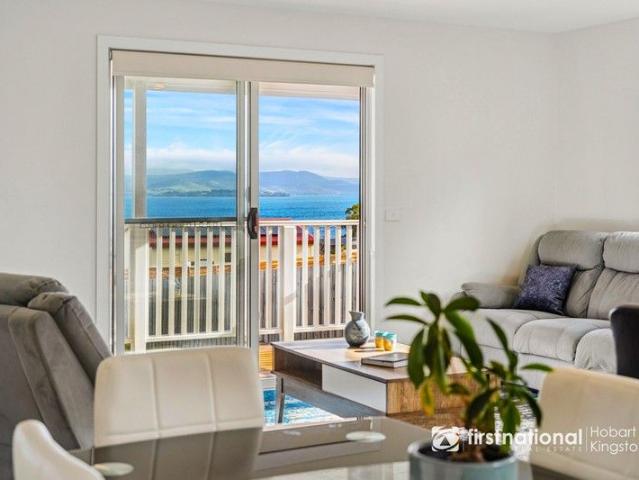 Seaside Simplicity Meets Investment Potential Wake Up to These Views!