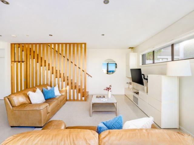 Seaside Townhouse with Ocean Views Opposite Little Bay Beach
