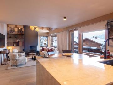 SEASONAL RENT: Interior designed 4 bed, 3 bath duplex apartment in Verbier centre, featuring a large wraparound balcony with mountain views