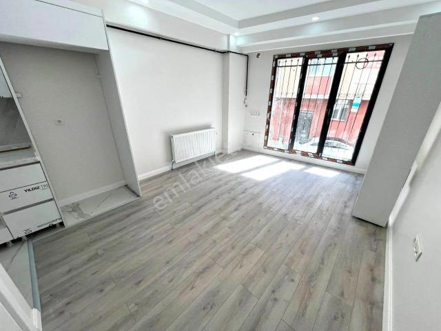 Seba'dan Tevfikbey Mh 2+1 70m2 Eb.banyolu Balkonlu Yüksek Giriş