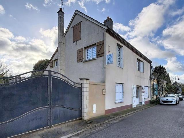 Secteur Bellême, maison de village de 130 m2 avec jardin de 1300 m2