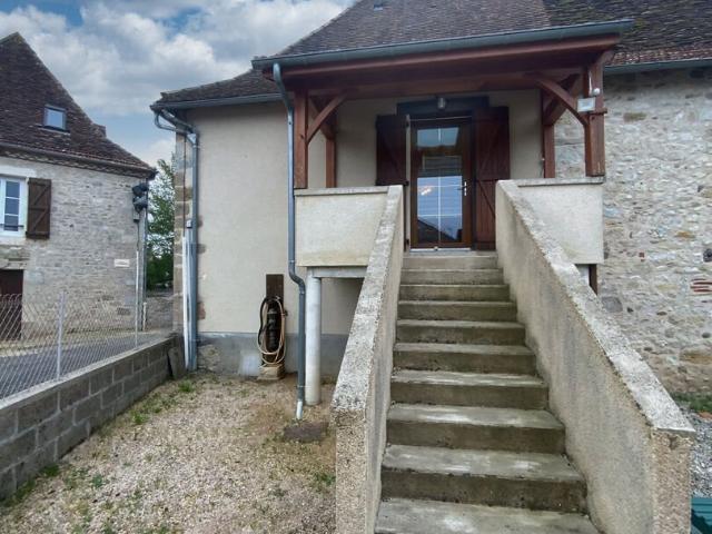 Secteur Bretenoux, maison de village entièrement restaurée a. 83m² Saint Céré