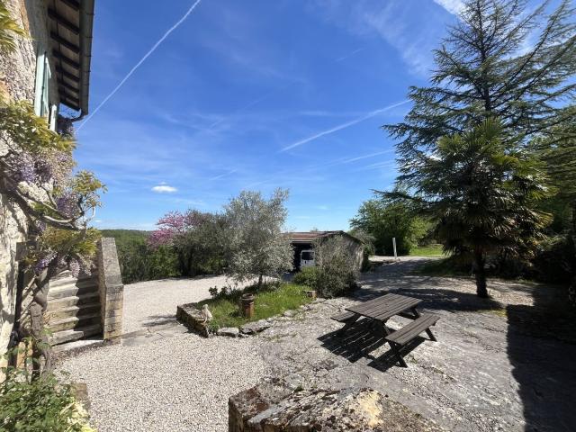 Secteur Cajarc Maison de caractère en pierre avec garage. 133m² Cajarc