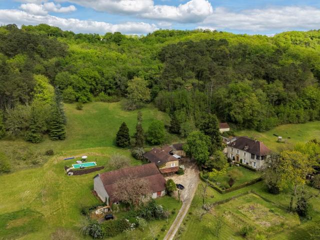 Secteur Cazals, au calme, Magnifique propriété de caractère. 375m² Cazals