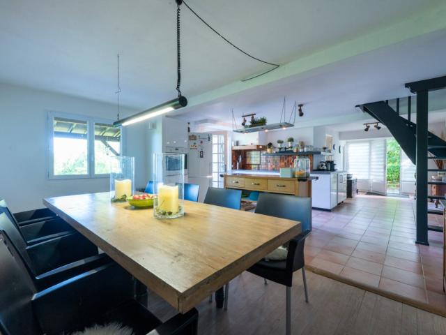 SECTEUR COEUR DE CAUSSE Spacieuse Demeure, maison d'amis e. 200m² Cahors