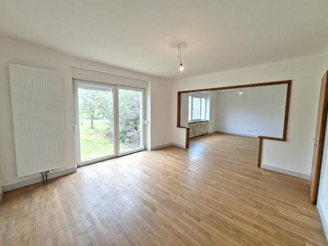 Secteur Delme, maison individuelle, 4 chambres, de 150m2 sur une parcelle de 32 ares