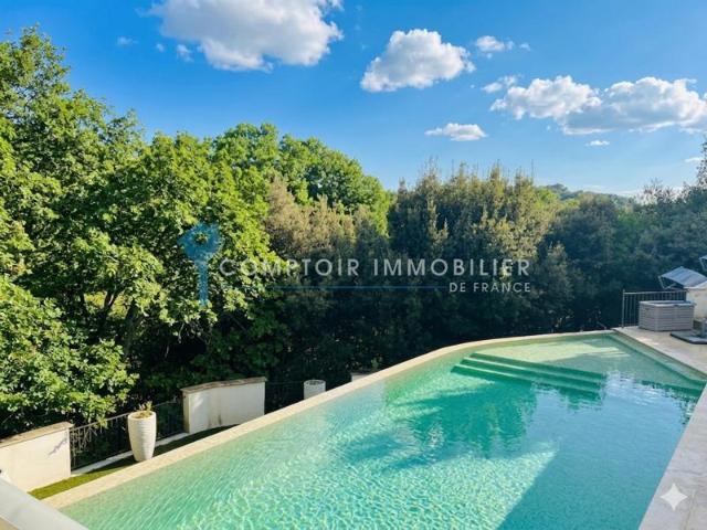 SECTEUR GOUDARGUES: MAS RECENT AVEC PISCINE ET APPARTEMENT
