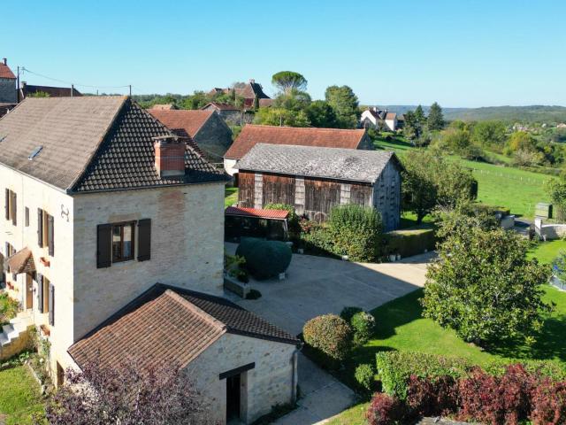 Secteur Gourdon Bel Enclos de caractère avec jardin mais. 194m² Gourdon