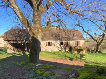 Secteur Gramat, à vendre corps de ferme en pierre avec dépen. 131m² Gramat