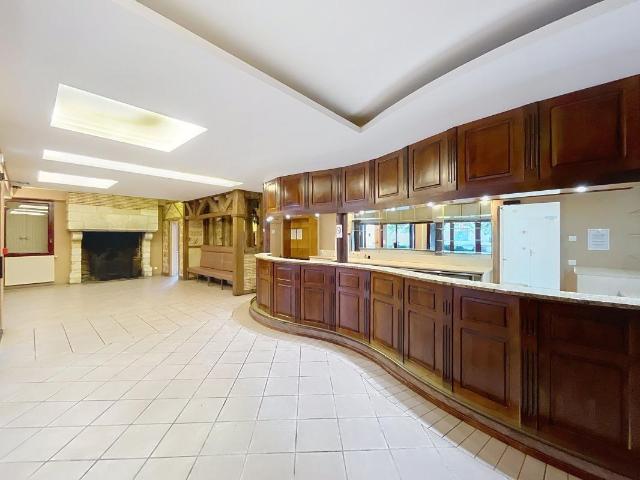 Secteur La Force Bel Immeuble Emplacement N°1 9Km De Berge. m² La Force