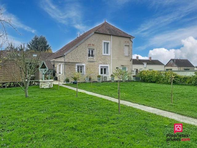Grande maison familiale avec logement indépendant possible et jardin clos Secteur Le Mêle sur Sarthe