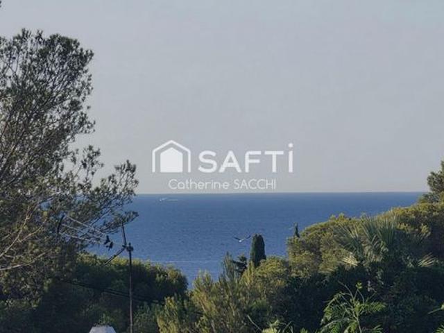 Secteur privilégié Villa rénovée Piscine Vue mer