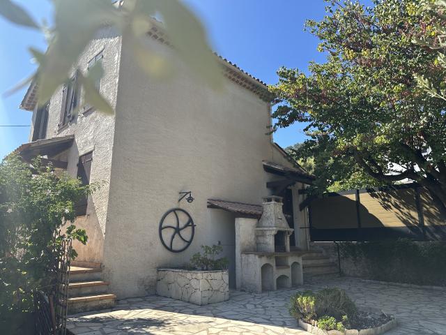 secteur RESIDENTIEL RECHERCHE BAS FARON CALME sur 390 m2 hab 72 m2 + grand sous sol + grenier