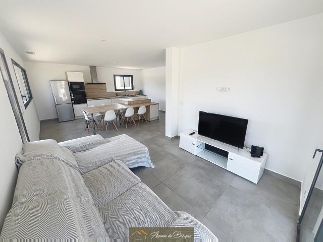 SECTEUR RESIDENTIEL VILLA 3 FACES 123 M2 HBTS SUR 356 M2 DE TERRAIN