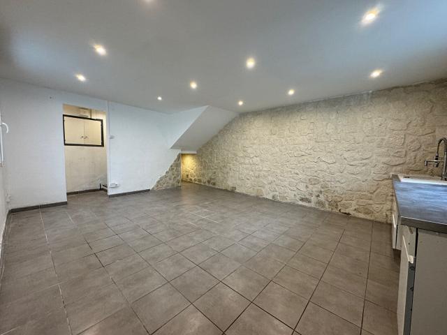 Secteur Saint Antoine 13015 Appartement type 3 en duplex à louer