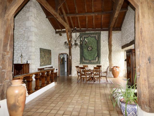 Secteur Saintes maison 460m² Saintes