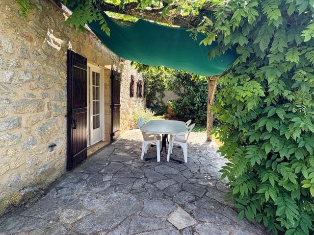 Secteur Salignac Maison en pierre avec jardin et garage 137m² Salignac Eyvigues