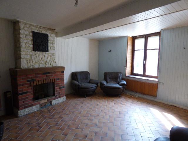 SECTEUR VAUCOULEURS: MAISON DE VILLAGE AVEC GRANGE