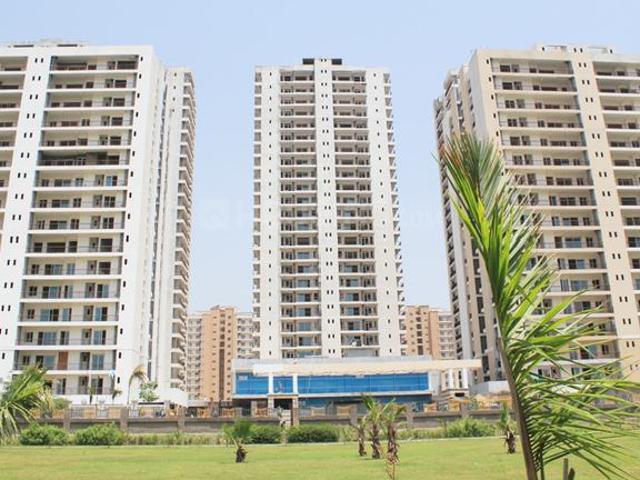 Sector 143B 4 BHK Apartment For Sale Noida