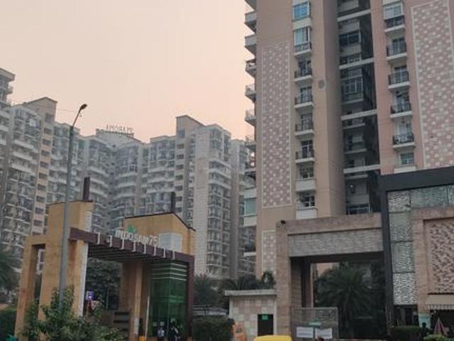 Sector 75 4.5 BHK Apartment For Sale Noida