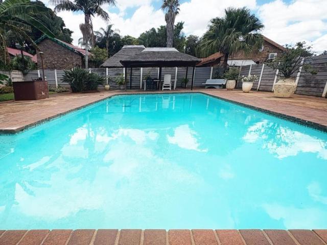 Secure 1 bedroom House In Deetlefs Street