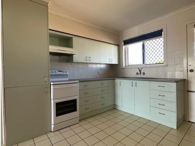 Secure 2 bedroom unit overlooking the bowling greens