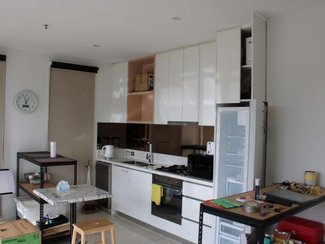 Secure 2nd Floor Apartment with Northern Light