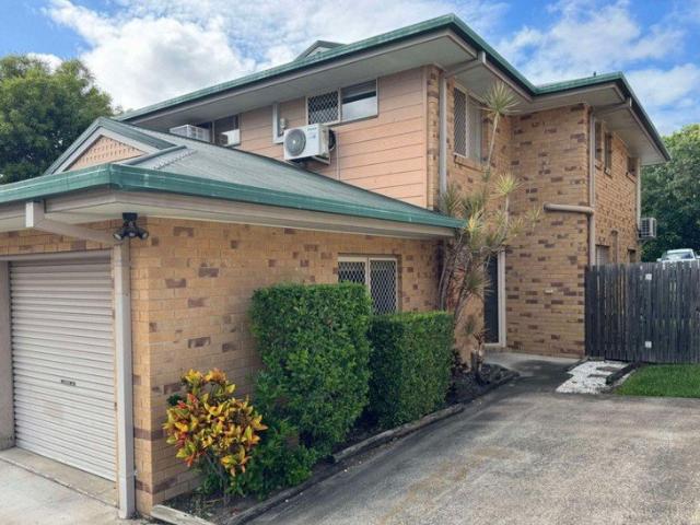 Secure 2BR Townhouse Water Included & Walking distance to train, bus stations and shopping centers