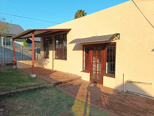 Secure Cottage with Braai area & Courtyard