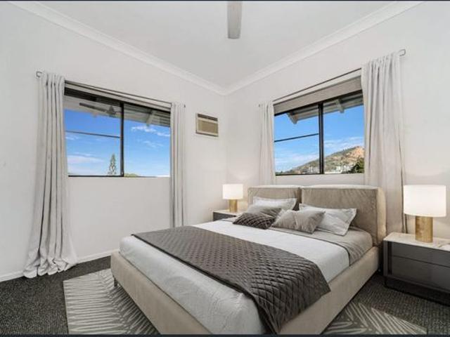 Secure Complex Living with Pool, Balcony