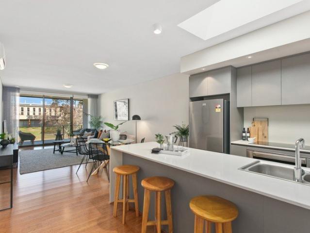 Secure & Contemporary Living in Sought After Floreat Pocket