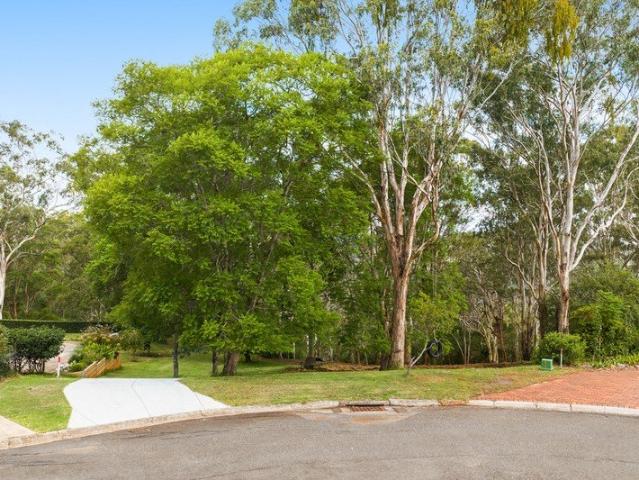 Secure a Rare Sanctuary Setting in Prestigious Middle Ridge