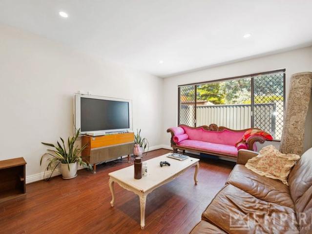 Secure and Convenient Hamilton Hill Residence