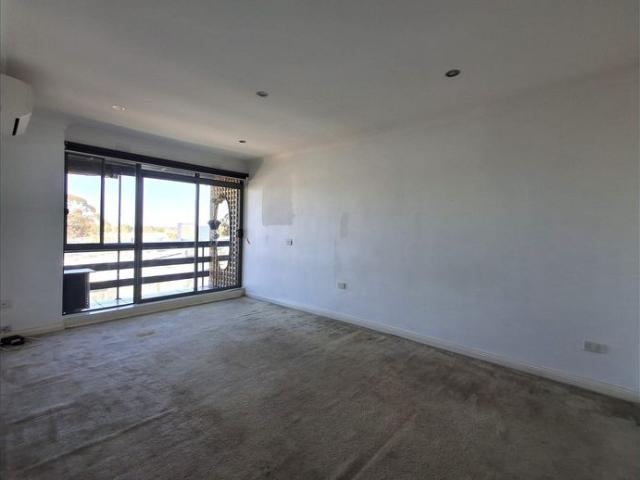 SECURE APARTMENT LIVING
