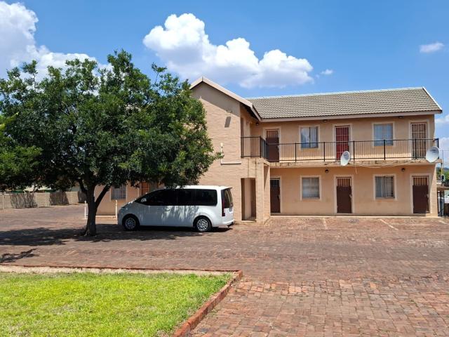 Secure Bachelor Apartment In Mansfield Avenue, Eloffsdal