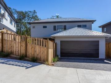 Secure DHA Investment Opportunity in Deebing Heights
