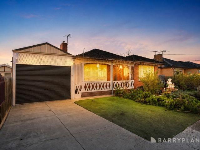 Secure Family Living on a Generous 725m² Approx. Allotment