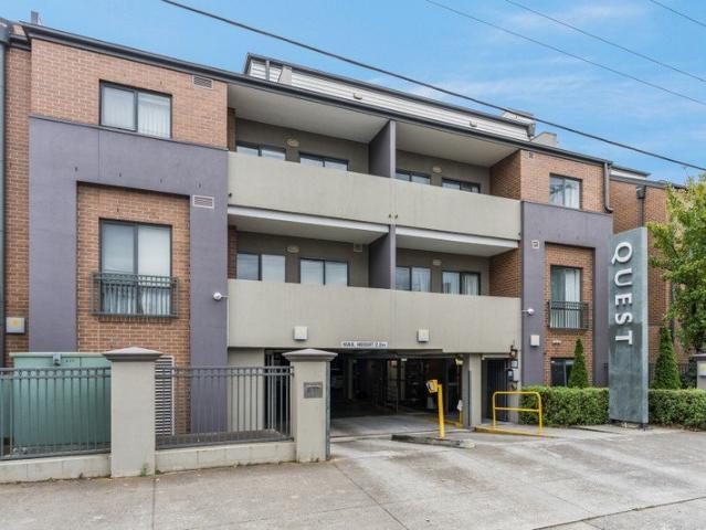 Secure High Yield Waterfront Investment with Strong Cash Flow
