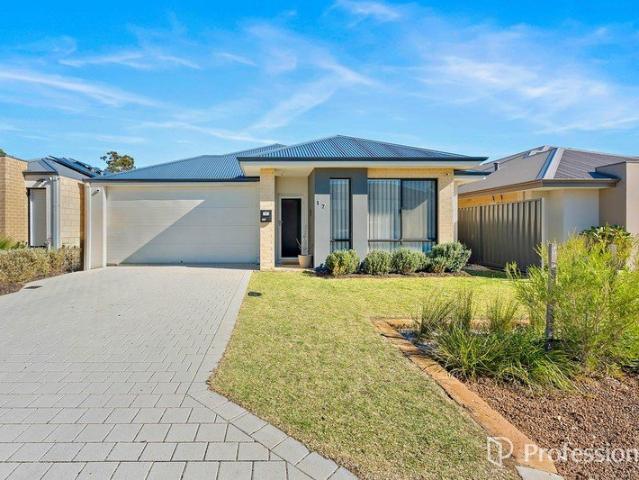Secure Investment in Prime Byford Location!
